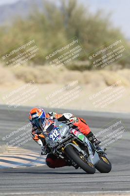 media/Dec-07-2025-CVMA (Sun) [[3e7d2de5dc]]/Race 7-Formula Lightweight Twins Shootout/